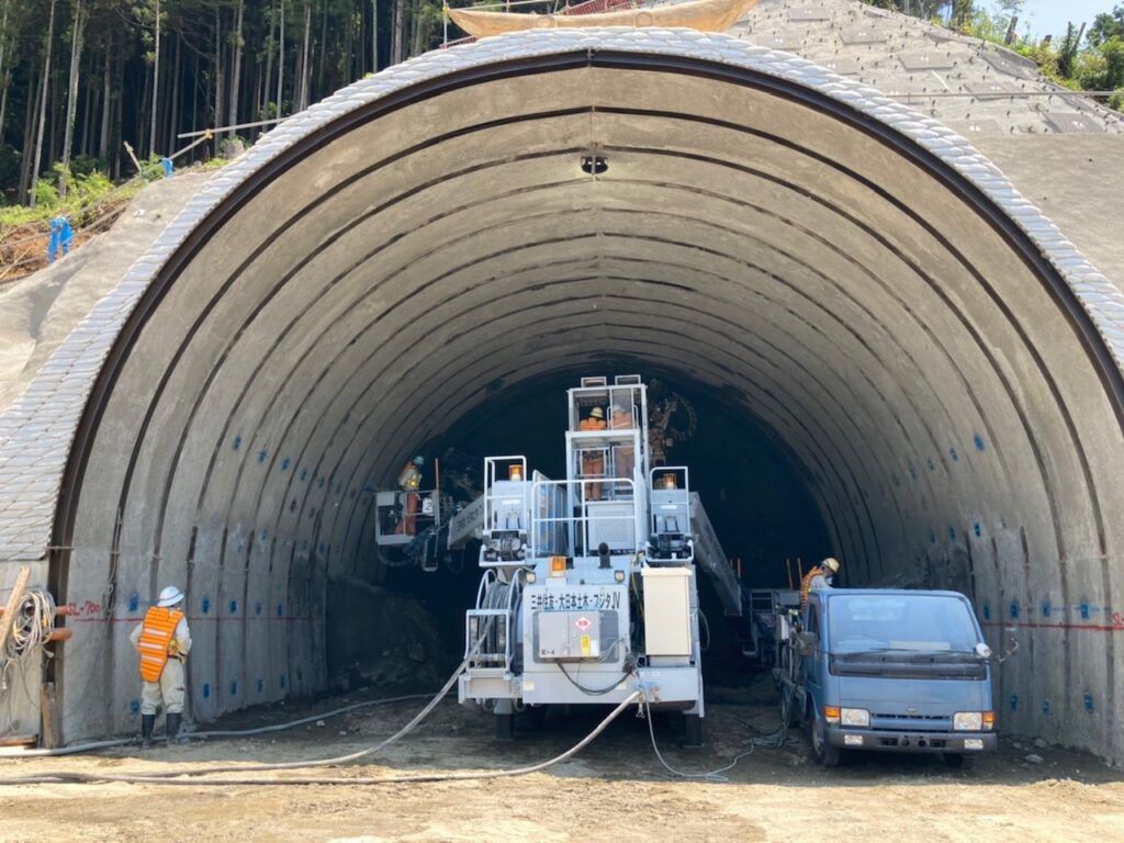 【施工済】山北皆瀬川トンネル工事